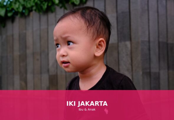 Anak tidur nyenyak di malam hari, lingkungan tidur yang nyaman dan tenang.