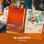 Ilustrasi orang yang merasakan nyeri punggung dengan cara berbentuk gambar yang menunjukkan ketidaknyamanan punggung