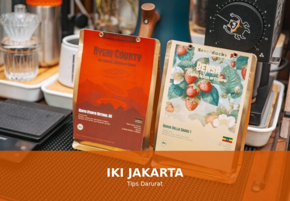 Ilustrasi orang yang merasakan nyeri punggung dengan cara berbentuk gambar yang menunjukkan ketidaknyamanan punggung
