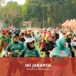 Orang yang menjalani kebiasaan sehat untuk meningkatkan imunitas tubuh