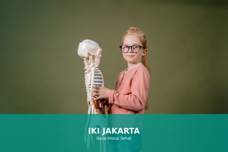 Gambar ilustrasi tentang sistem pencernaan yang sehat dan kebiasaan baik untuk menjaga kesehatan